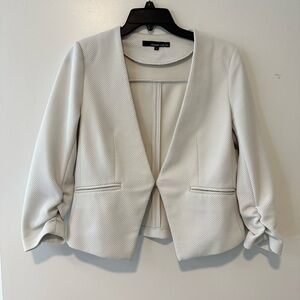 Amanda & Chelsea Textured Cream Blazer